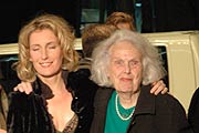 Maria Furthwängler mit ihrer Großmutter Elisabeth Furthwängler (Foto. Nathalie Tandler)